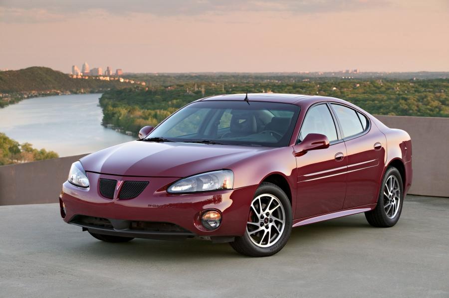  Pontiac Grand Prix 2005 года  (фото 6 из 44)